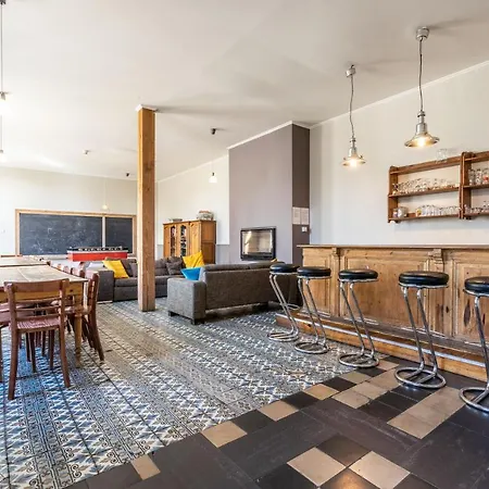 Nyaraló La Petite Ecole *
