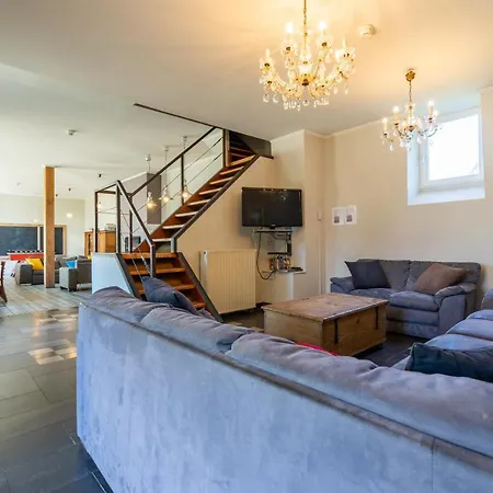 La Petite Ecole Holiday home